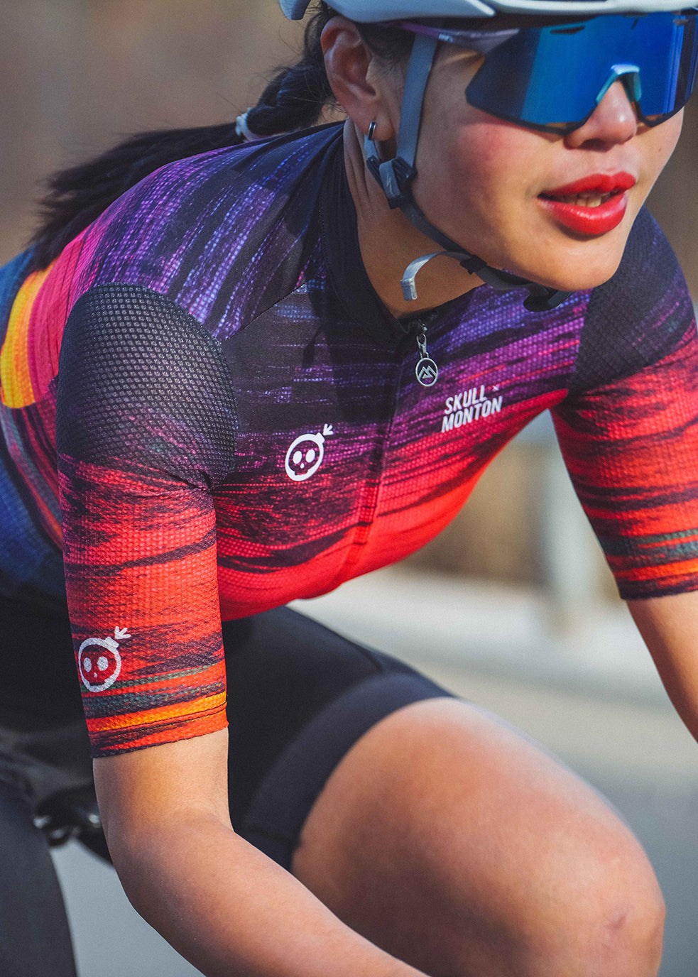 Monton URBAN Sunset Cycling Jersey with vibrant sunset-inspired colors, available in both men's and women's styles for stylish city cycling.